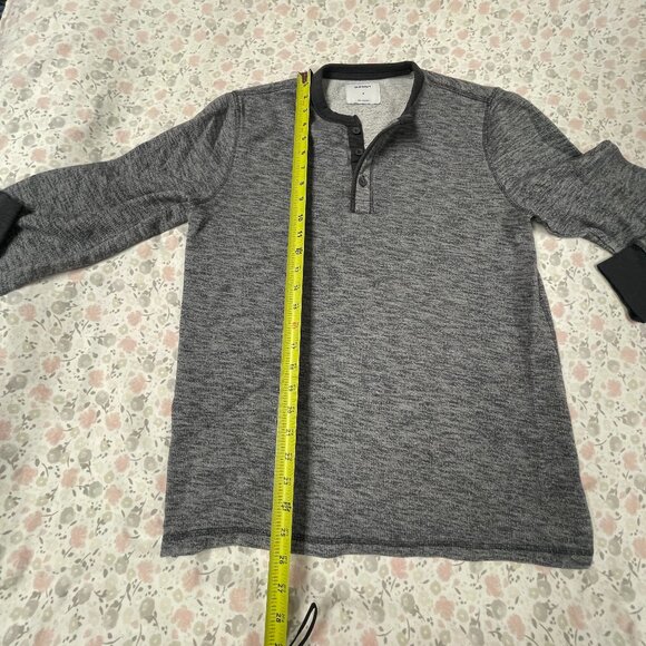 Old Navy Men's Medium Gray w Black Trim, Thick, Long Sleeve Shirt / Henley - Picture 5 of 11